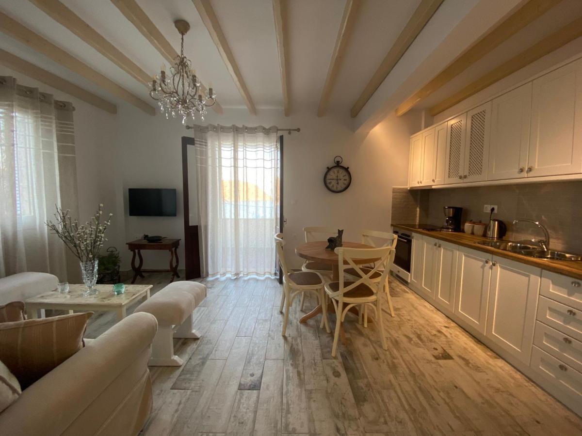 Petridi Maria Suites & Apartments Skála Zewnętrze zdjęcie