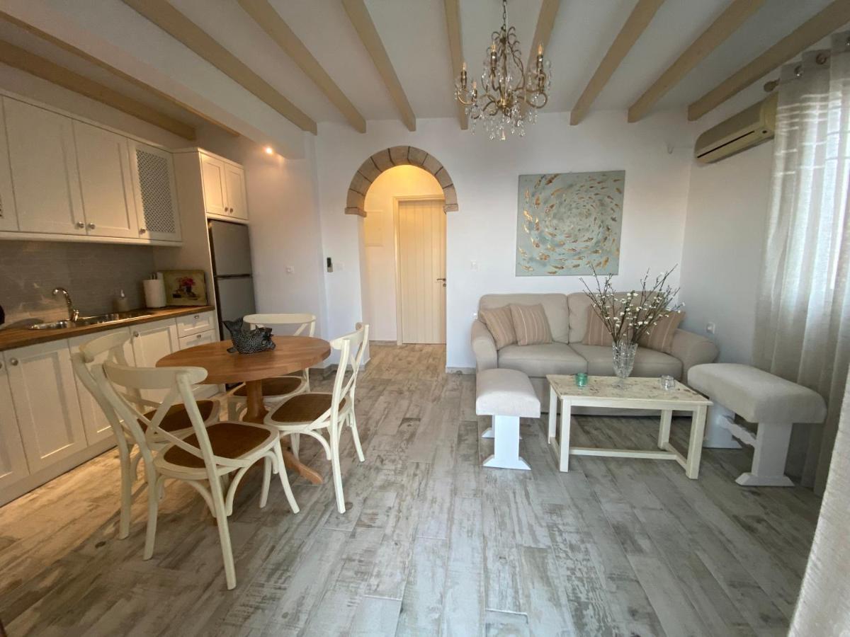 Petridi Maria Suites & Apartments Skála Zewnętrze zdjęcie