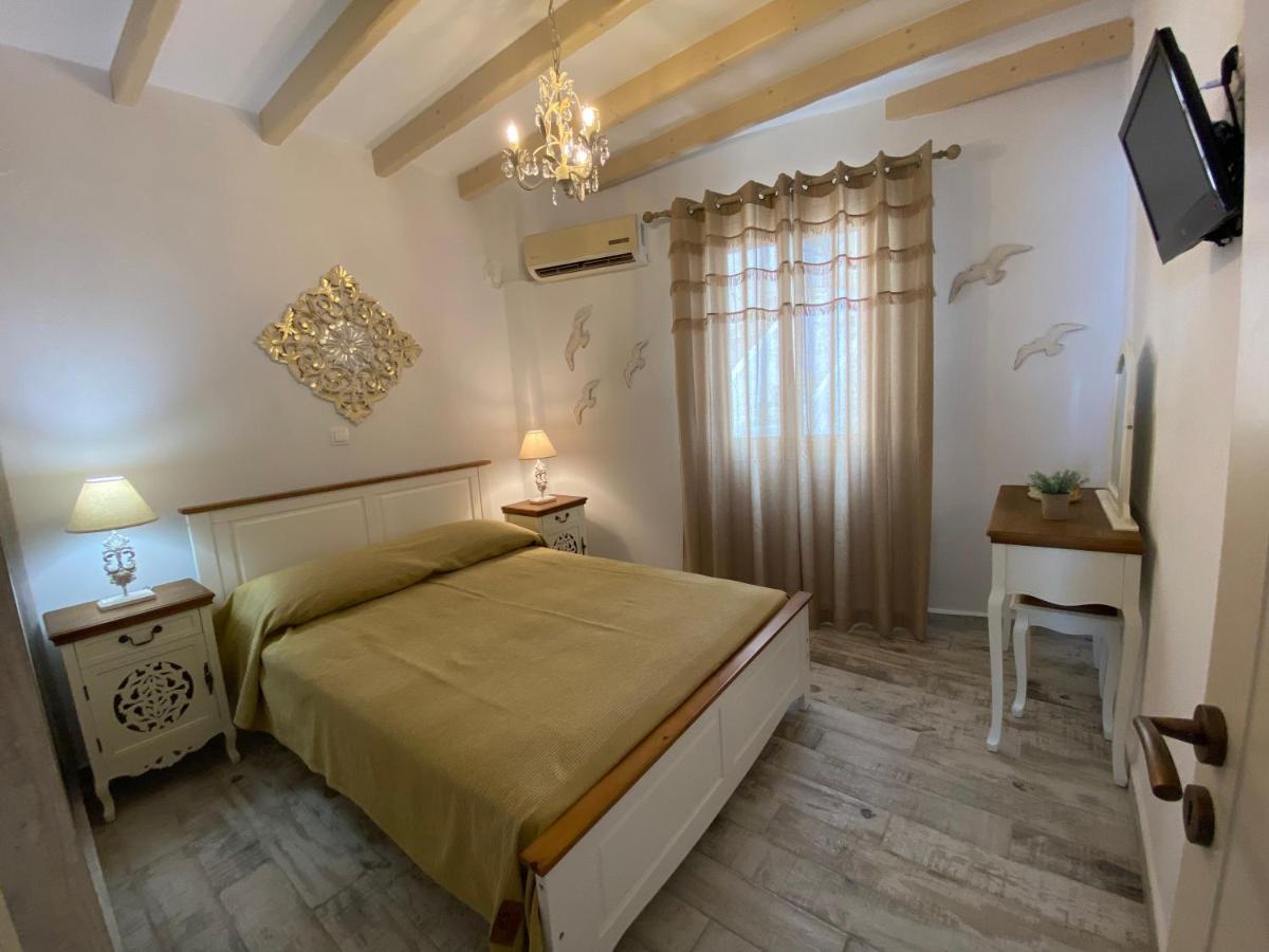 Petridi Maria Suites & Apartments Skála Zewnętrze zdjęcie